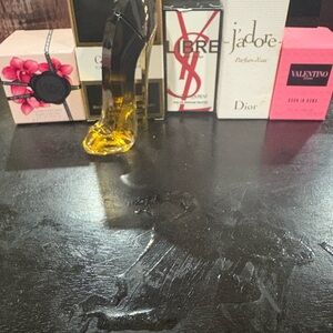 Carolina Herrera Black and Gold Stiletto Perfume mini lot6 minis